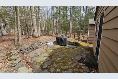 3 Lakeview Drive, Lakeville, PA 18438 - Photo 16