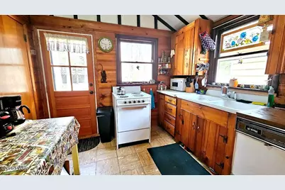 3 Lakeview Drive, Lakeville, PA 18438 - Photo 8