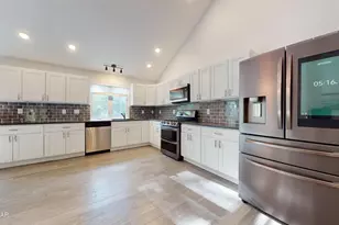 808 Tanager Ct, Hawley, PA 18428 - Photo 40