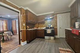 914 Main St, Newfoundland, PA 18445 - Photo 6