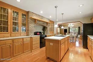 147 View Dr, Greentown, PA 18426 - Photo 2