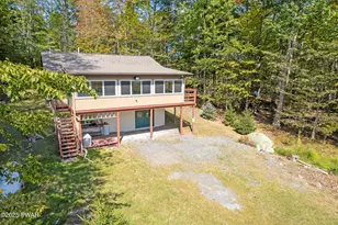 11 W Shore Dr, Hawley, PA 18428 - Photo 10