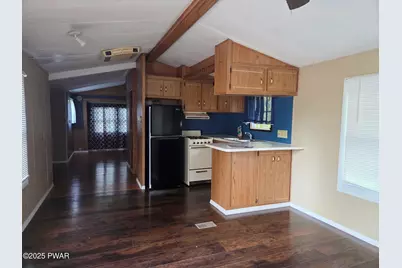 310 Stanton Drive, Waymart, PA 18472 - Photo 2