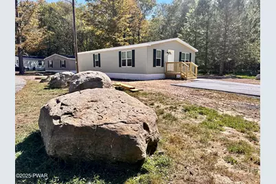 115 Middle Road, Greentown, PA 18426 - Photo 4