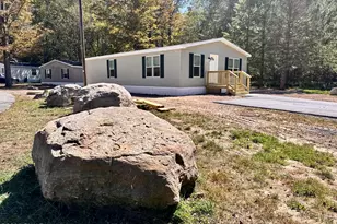 115 Middle Rd, Greentown, PA 18426 - Photo 4