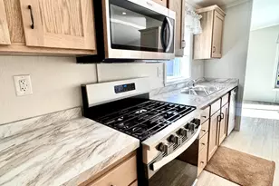 115 Middle Rd, Greentown, PA 18426 - Photo 18