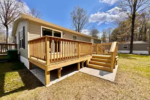 115 Middle Rd, Greentown, PA 18426 - Photo 2