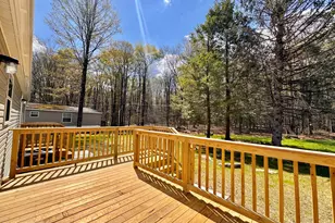 115 Middle Rd, Greentown, PA 18426 - Photo 6