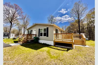 115 Middle Road, Greentown, PA 18426 - Photo 1
