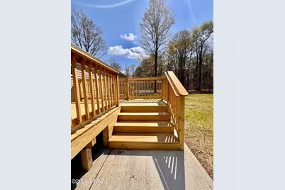 115 Middle Road, Greentown, PA 18426 - Photo 8