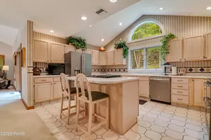 134 Rosewood Dr, Greentown, PA 18426 - Photo 14