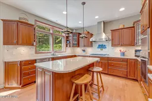329 Lakeshore Dr, Lakeville, PA 18438 - Photo 12