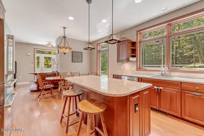 329 Lakeshore Drive, Lakeville, PA 18438 - Photo 14