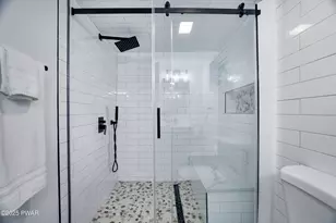 230 Hemlock Grove Rd, Newfoundland, PA 18445 - Photo 20