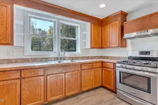 960 Main St, Newfoundland, PA 18445 - Photo 2