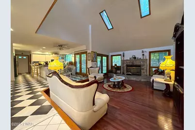 135 Sandlewood Drive, East Stroudsburg, PA 18301 - Photo 6