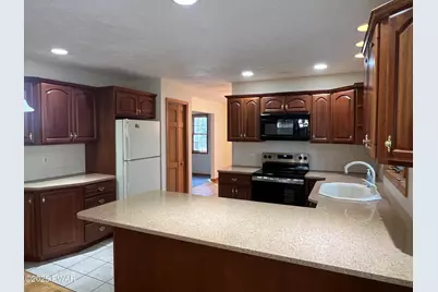 334 Surrey Drive, Lords Valley, PA 18428 - Photo 12