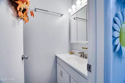 137 Brownstone Drive, Milford, PA 18337 - Photo 16