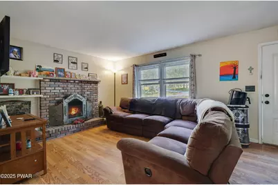 125 Brownstone Drive, Milford, PA 18337 - Photo 6