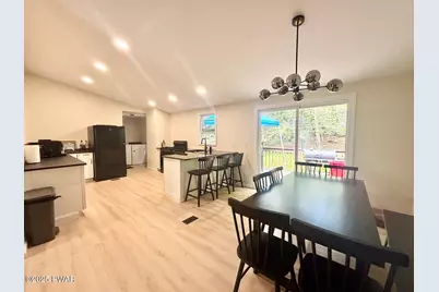 115 Spruce Street, Greentown, PA 18426 - Photo 2