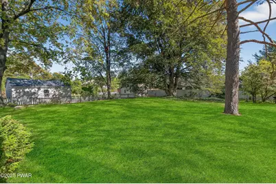 208 E High Street, Milford, PA 18337 - Photo 22