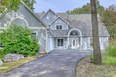 8 Hazlenut Drive, Mountain Top, PA 18707 - Photo 1