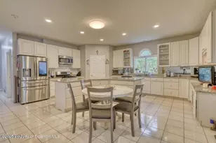 8 Hazlenut Dr, Mountain Top, PA 18707 - Photo 14