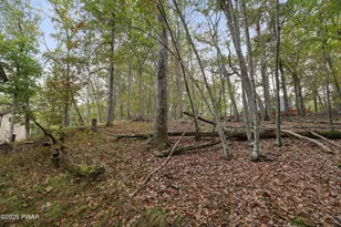 385 Saunders Dr, Bushkill, PA 18324 - Photo 36