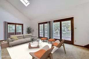 385 Saunders Dr, Bushkill, PA 18324 - Photo 8