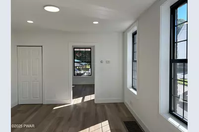 308 Bishop Avenue #308 B, Hawley, PA 18428 - Photo 4