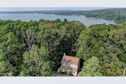 132 Spruce Road, Tafton, PA 18464 - Photo 1