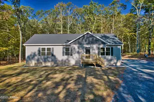 108 Knob Cone Dr, Milford, PA 18337 - Photo 2