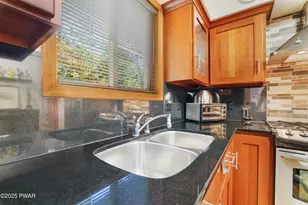 3176 Bluebird Dr, Bushkill, PA 18324 - Photo 14