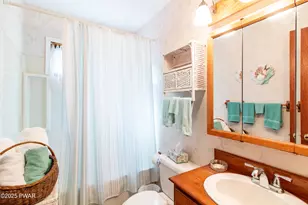 342 Lake Russell Rd, Greentown, PA 18426 - Photo 14