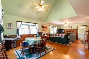 342 Lake Russell Rd, Greentown, PA 18426 - Photo 6