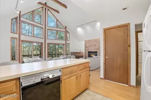 115 Canyon Dr, Lords Valley, PA 18428 - Photo 12