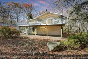 116 Rodeo Dr, Hawley, PA 18428 - Photo 2