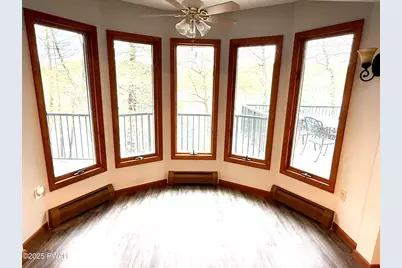 122 Waterfront Drive, Greentown, PA 18426 - Photo 14