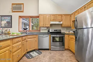 101 Blueridge Ln, Lords Valley, PA 18428 - Photo 20