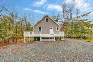 23 S Fairway Dr, Lake Ariel, PA 18436 - Photo 2