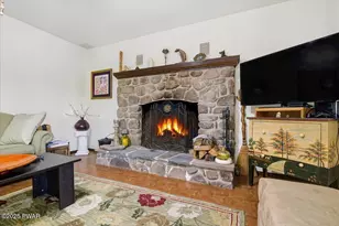 75 E Shore Dr, Hawley, PA 18428 - Photo 6