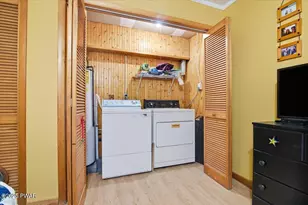 75 E Shore Dr, Hawley, PA 18428 - Photo 22