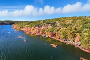 75 E Shore Dr, Hawley, PA 18428 - Photo 56