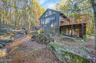 111 Fairway Dr, Lords Valley, PA 18428 - Photo 6