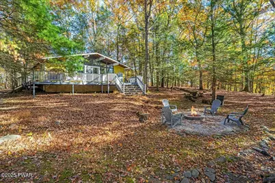 543 Clubhouse Drive, East Stroudsburg, PA 18302 - Photo 2