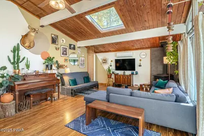 543 Clubhouse Drive, East Stroudsburg, PA 18302 - Photo 6