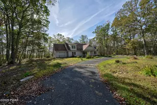 226 Well Rd, Greeley, PA 18425 - Photo 2