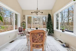 330 W Lakeview Rd, Lackawaxen, PA 18435 - Photo 16