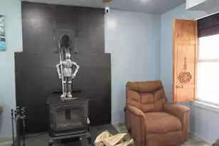 102 Yvonne Ct, Dingmans Ferry, PA 18328 - Photo 12