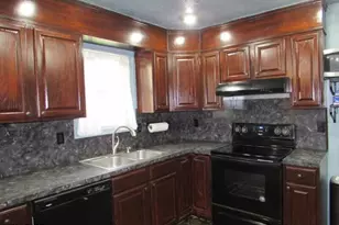 102 Yvonne Ct, Dingmans Ferry, PA 18328 - Photo 16